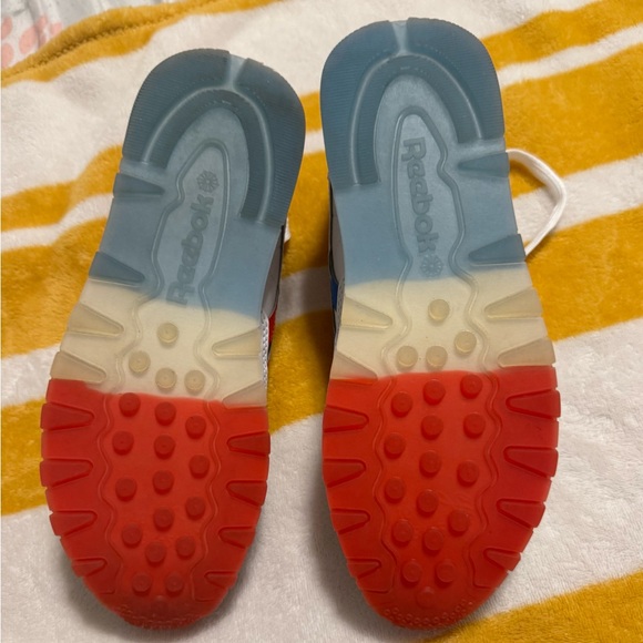 Reebok Classic White Sneakers with Red and Blue Highlights Popsicle style - Picture 6 of 9